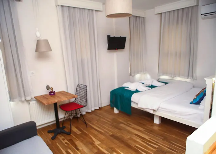 Szálloda Neva Flats Taksim 3*