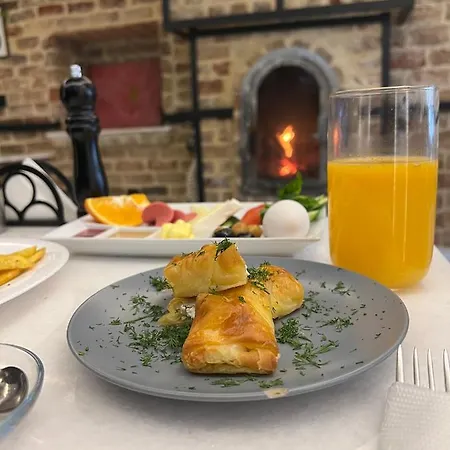 فندق Neva Flats Taksim 3*