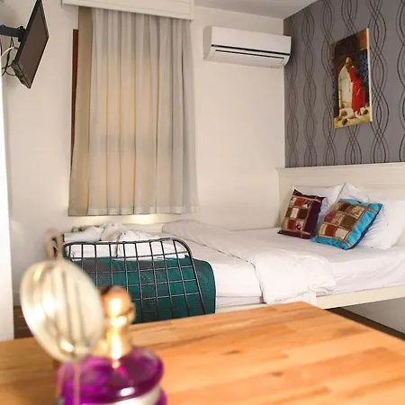 Neva Flats Taksim 3*